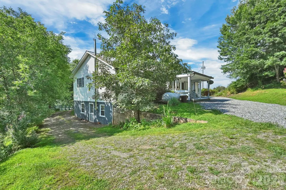 553 Morgan Branch Road Marshall, NC 28753