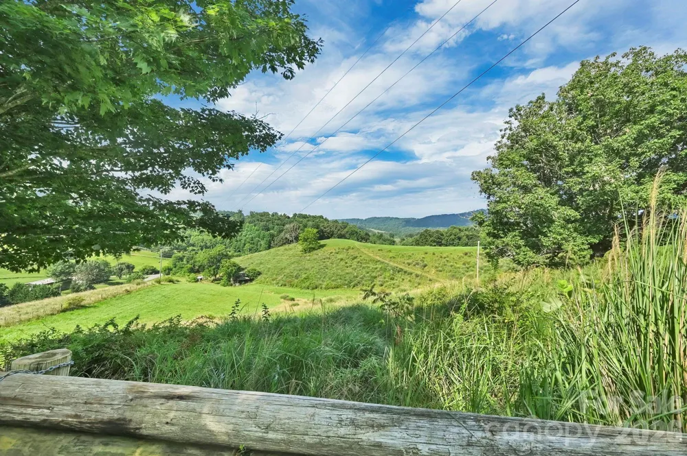 553 Morgan Branch Road Marshall, NC 28753