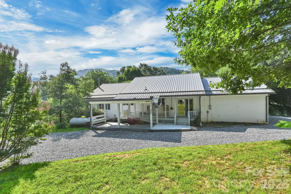 553 Morgan Branch Road Marshall, NC 28753