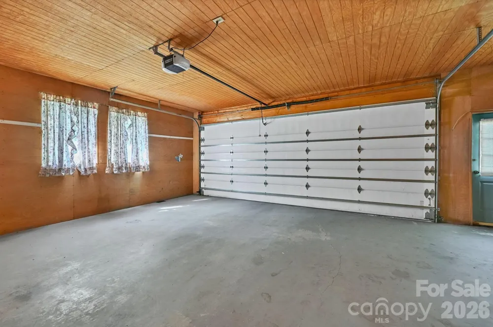 553 Morgan Branch Road Marshall, NC 28753