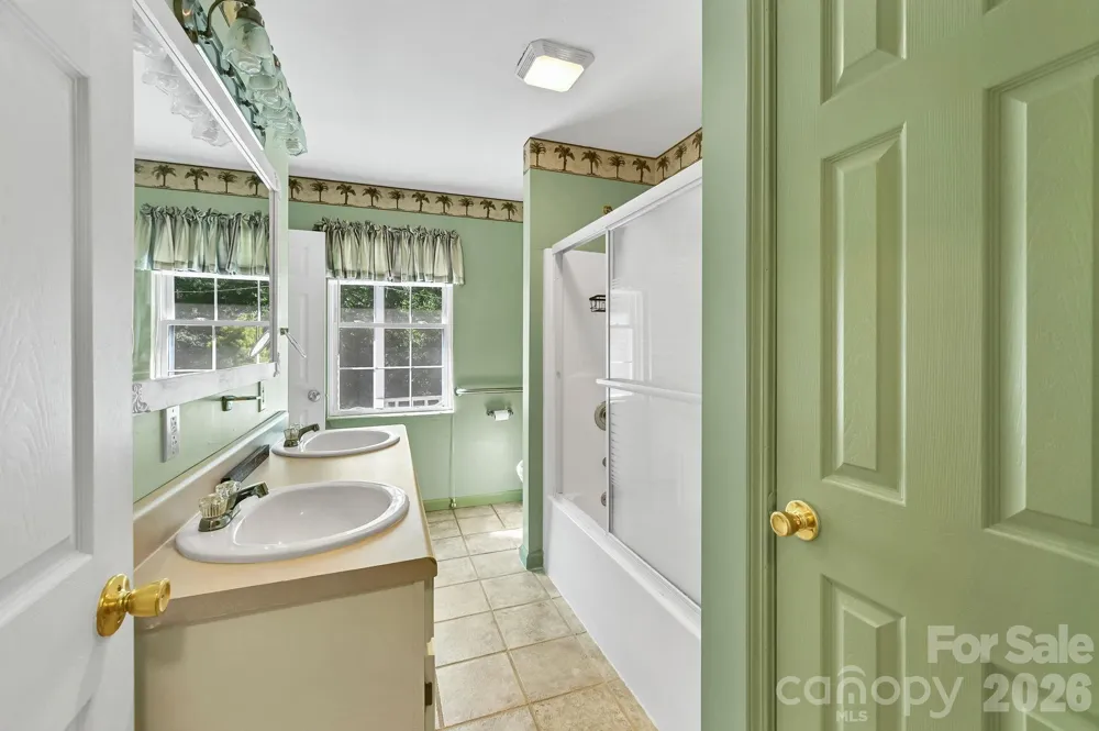 553 Morgan Branch Road Marshall, NC 28753