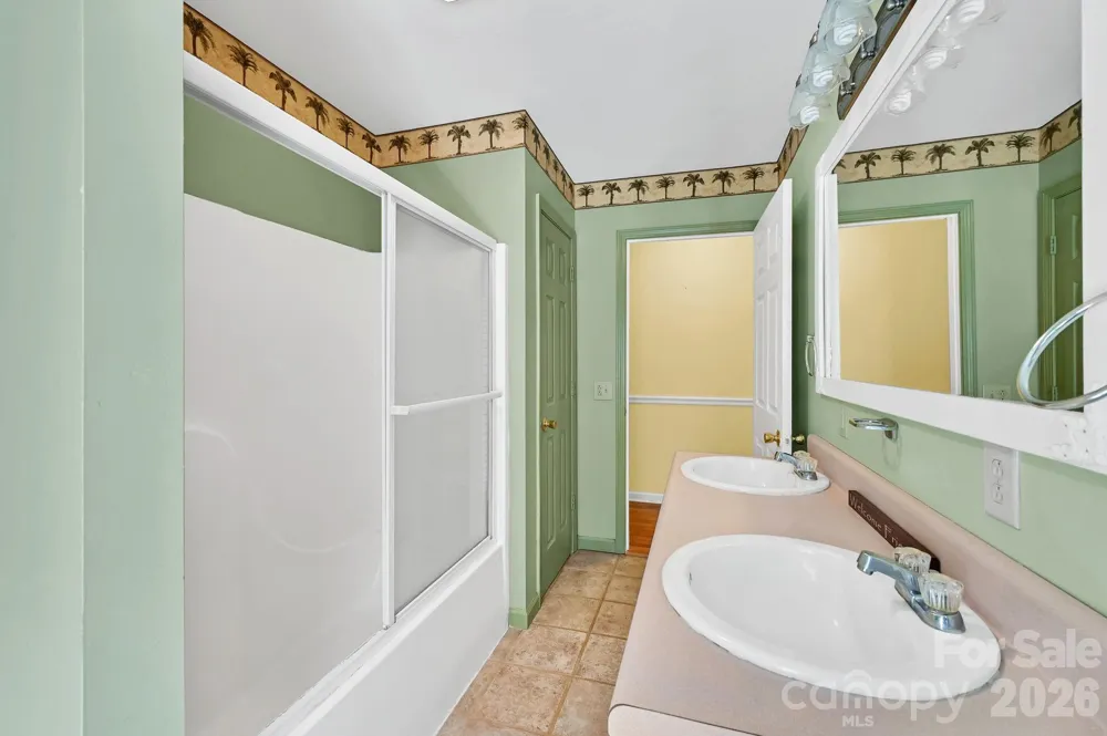 553 Morgan Branch Road Marshall, NC 28753