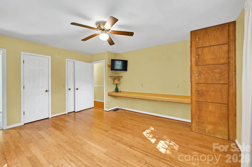 553 Morgan Branch Road Marshall, NC 28753