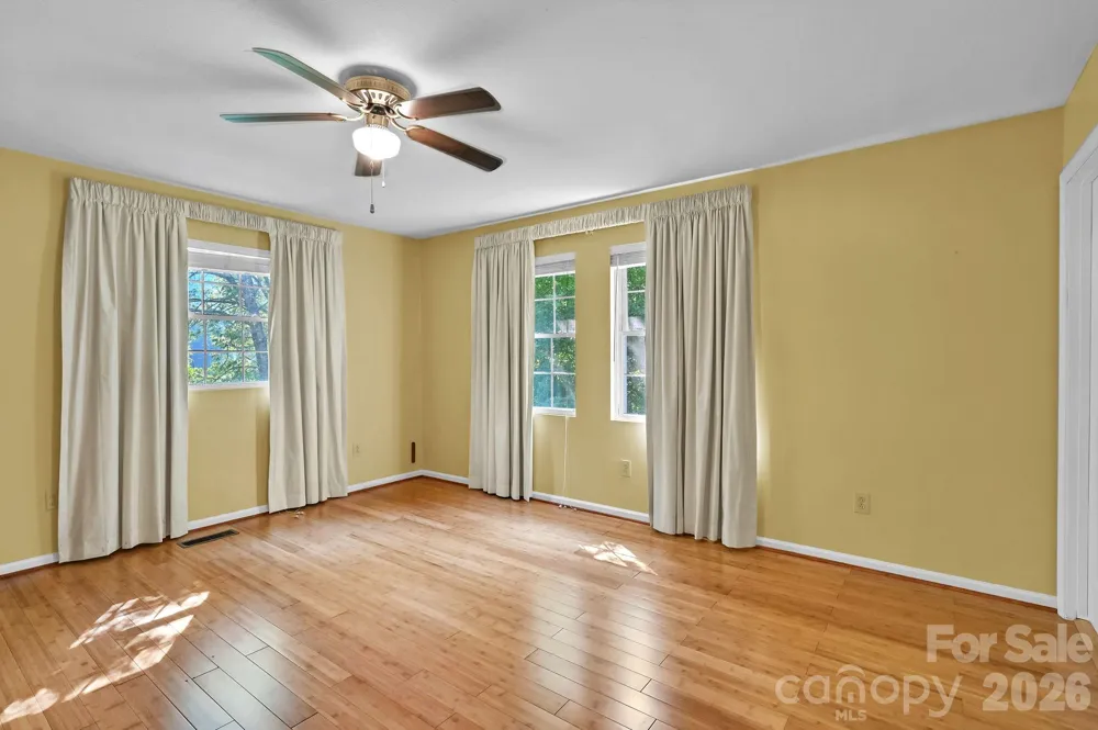 553 Morgan Branch Road Marshall, NC 28753