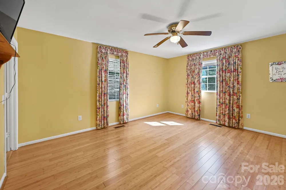 553 Morgan Branch Road Marshall, NC 28753