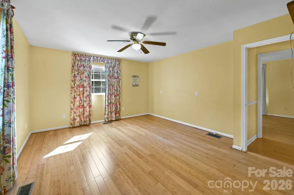 553 Morgan Branch Road Marshall, NC 28753