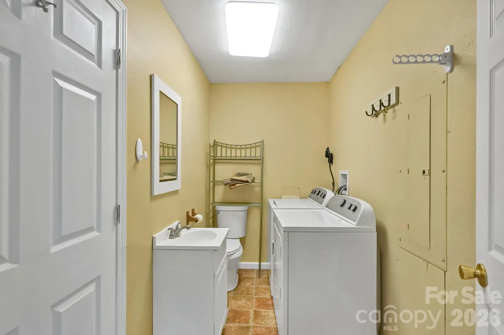 553 Morgan Branch Road Marshall, NC 28753