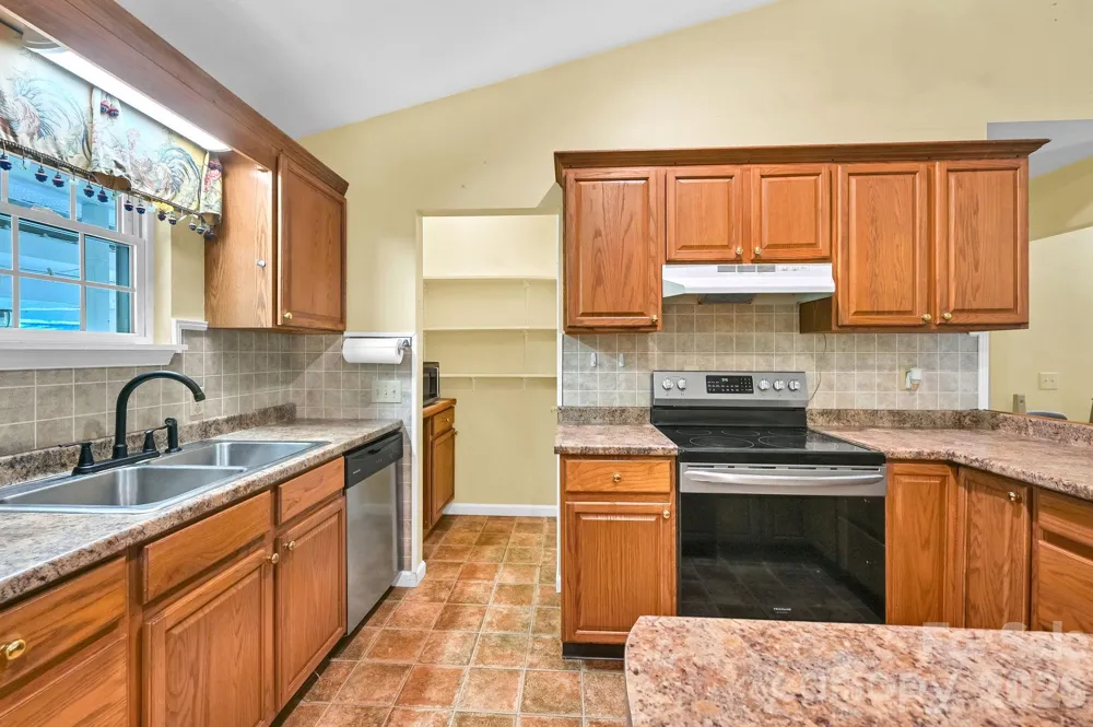 553 Morgan Branch Road Marshall, NC 28753