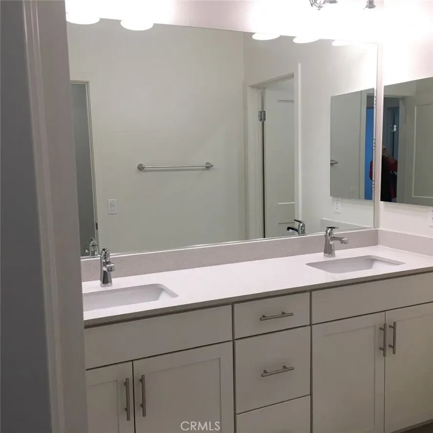 122 Red Brick #2 Simi Valley, CA 93065