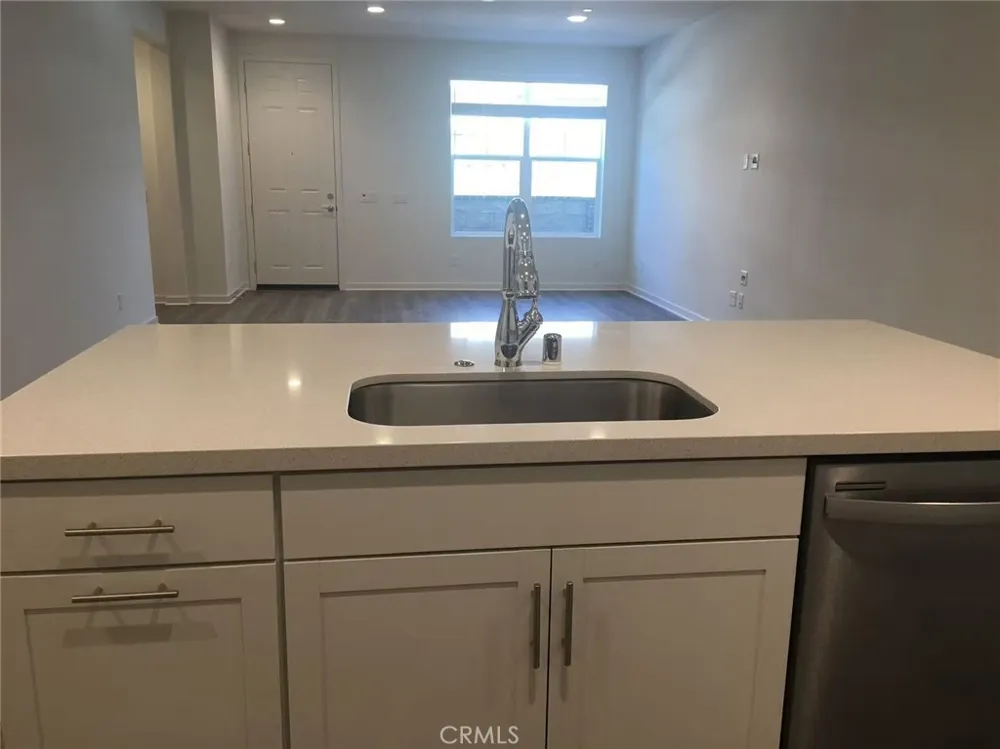 122 Red Brick #2 Simi Valley, CA 93065