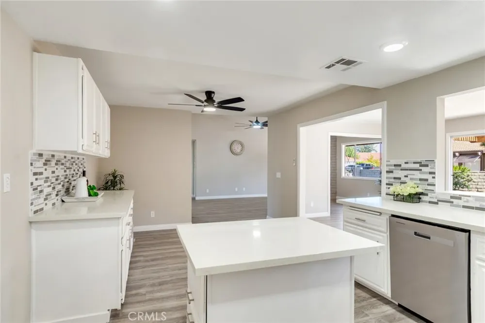 1825 Flame Tree Hemet, CA 92545