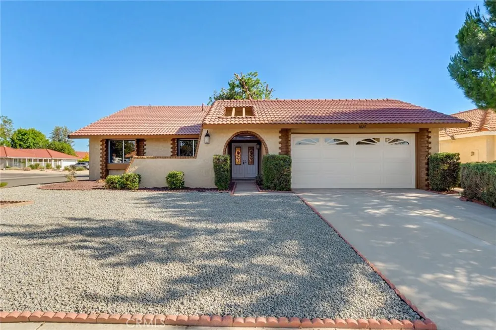 1825 Flame Tree Hemet, CA 92545