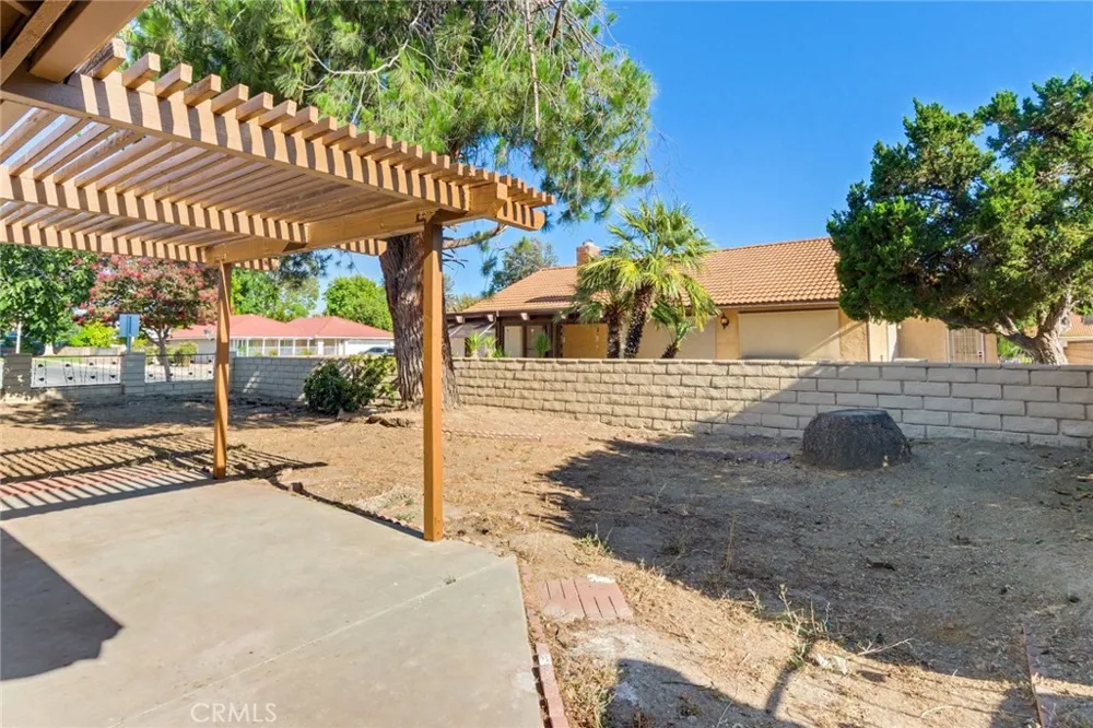 1825 Flame Tree Hemet, CA 92545