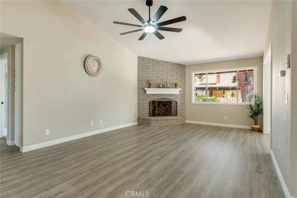 1825 Flame Tree Hemet, CA 92545