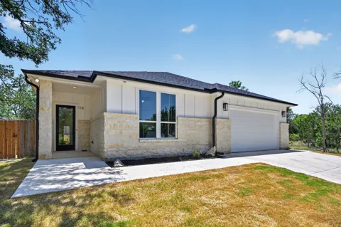 116 E Hickory Drive
