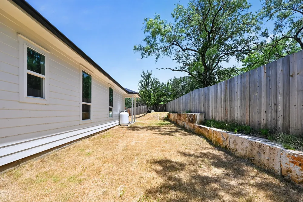 116 E Hickory Drive Granite Shoals, TX 78654