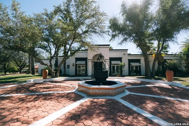 415 MERLIN RD Laredo, TX 78041