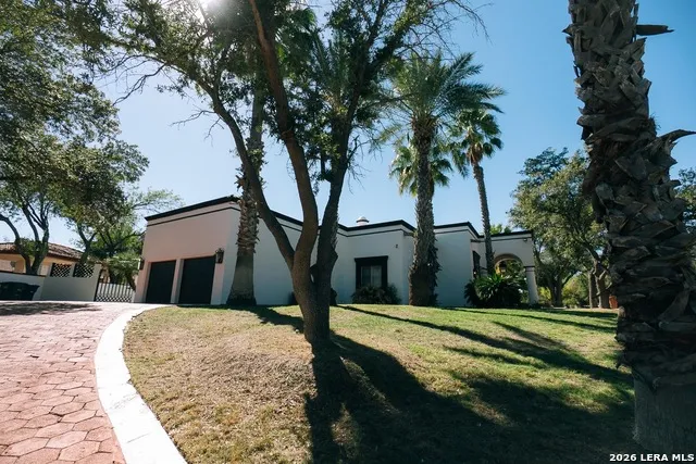 415 MERLIN RD Laredo, TX 78041