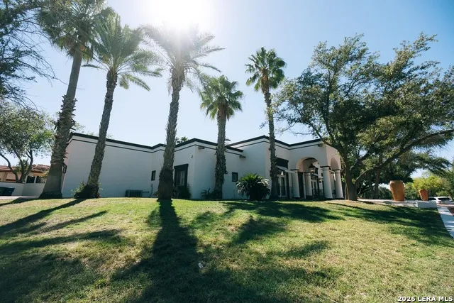 415 MERLIN RD Laredo, TX 78041