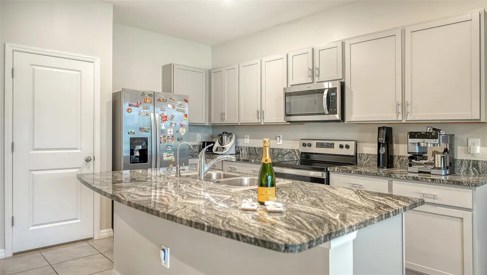 8777 MILESTONE DRIVE Sarasota, FL 34238