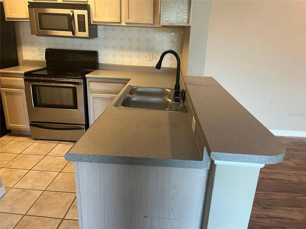 7511 SEURAT STREET #10304 Orlando, FL 32819