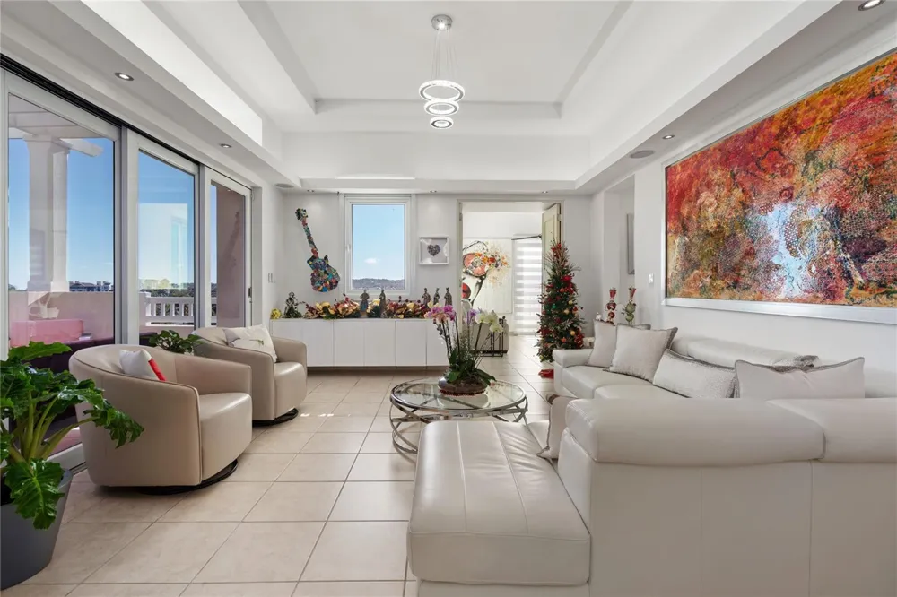100 OCEAN DRIVE #154 Humacao, PR 00791