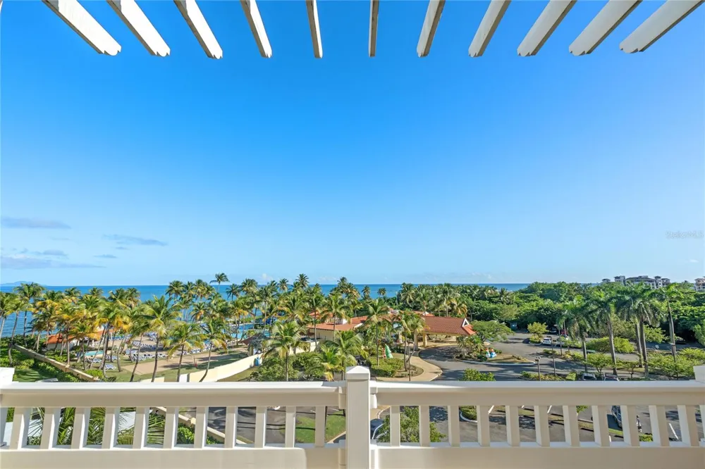 100 OCEAN DRIVE #154 Humacao, PR 00791