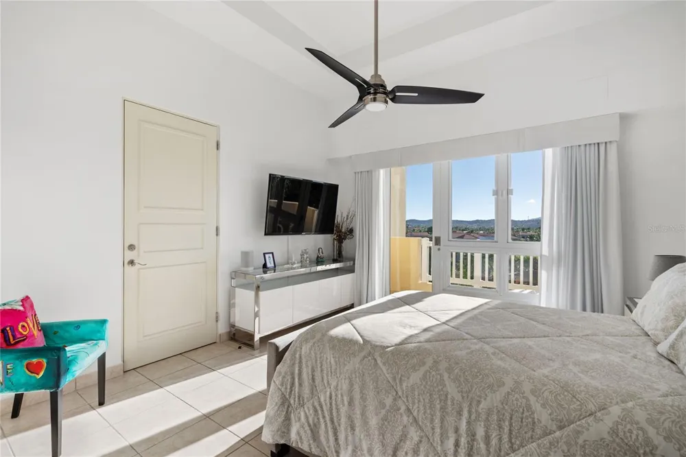 100 OCEAN DRIVE #154 Humacao, PR 00791