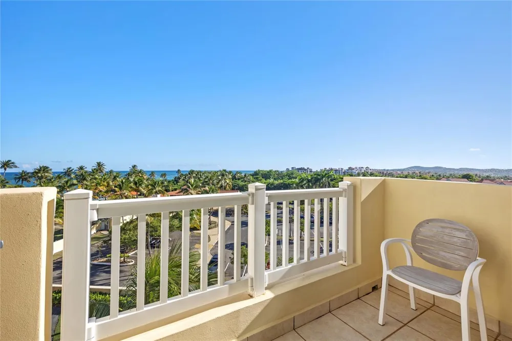 100 OCEAN DRIVE #154 Humacao, PR 00791