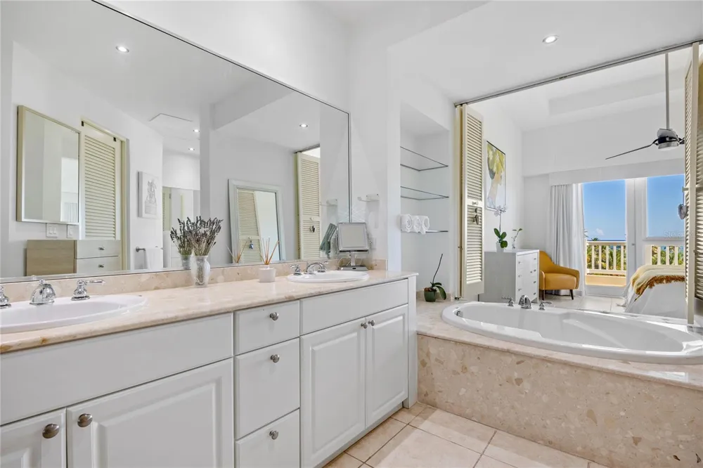 100 OCEAN DRIVE #154 Humacao, PR 00791