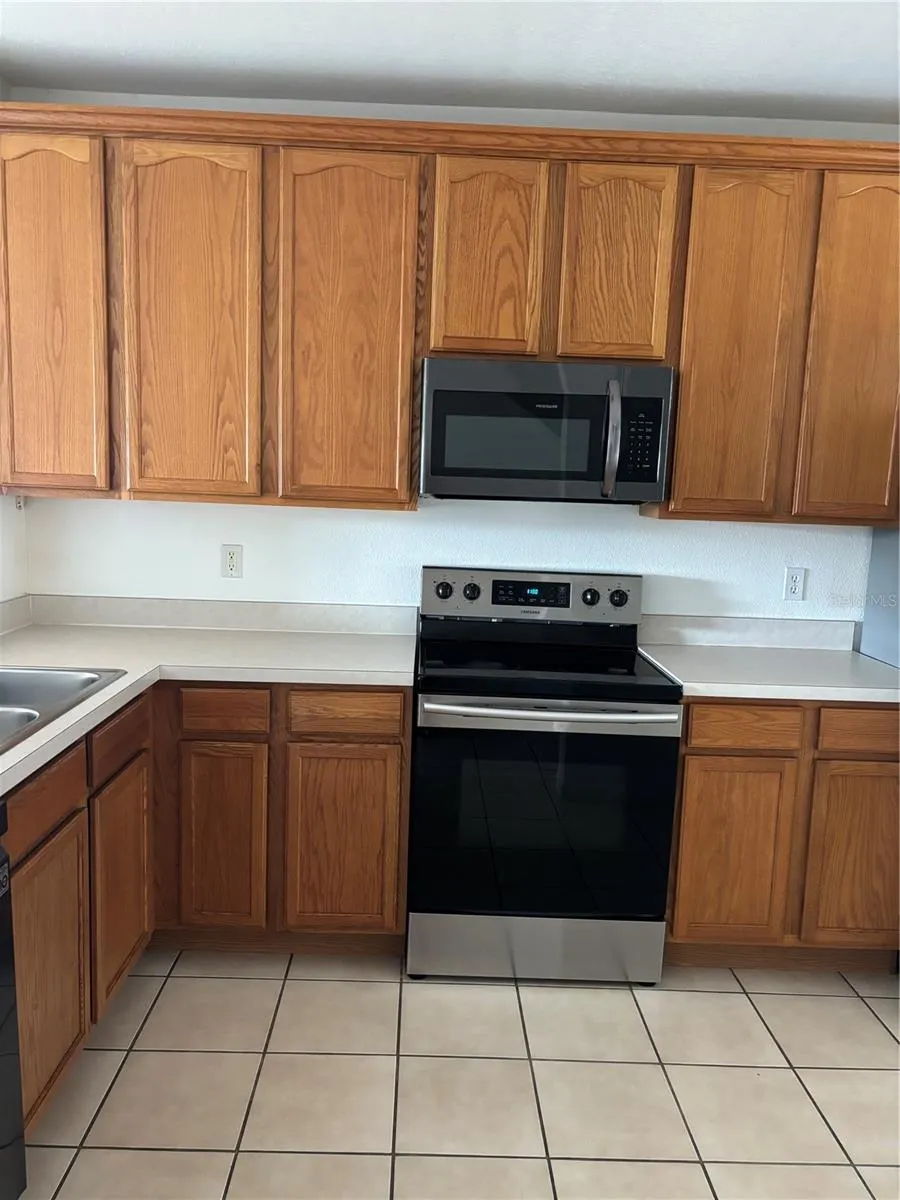 10922 SAVANNAH WOOD DRIVE #141 Orlando, FL 32832