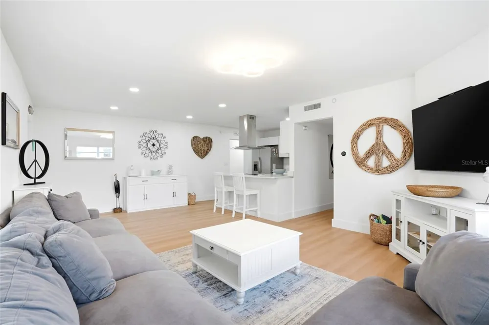 4027 HUNTINGTON STREET NE St Petersburg, FL 33703