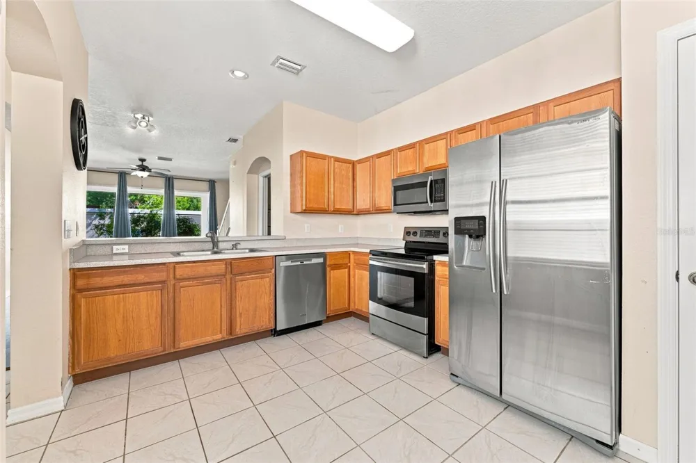 11220 WINDSOR PLACE CIRCLE Tampa, FL 33626