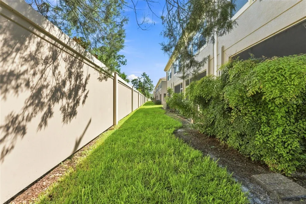 11220 WINDSOR PLACE CIRCLE Tampa, FL 33626