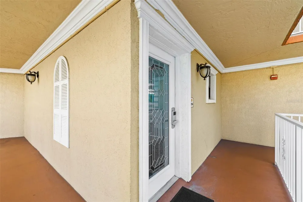 1420 BAYSHORE BOULEVARD #206 Dunedin, FL 34698