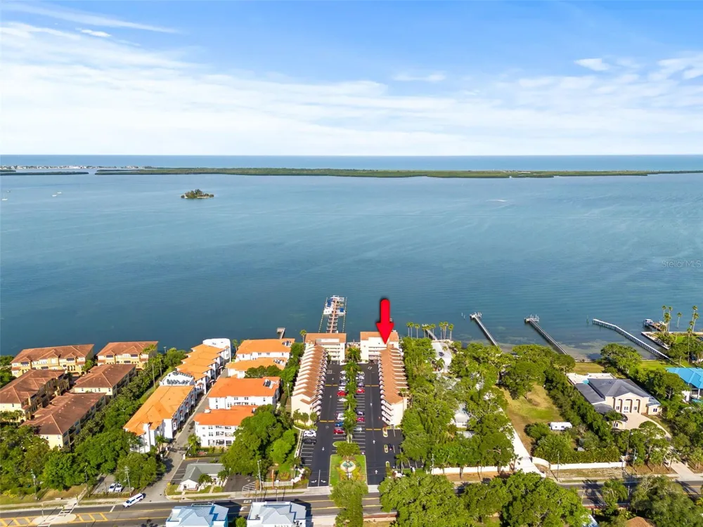 1420 BAYSHORE BOULEVARD #206 Dunedin, FL 34698