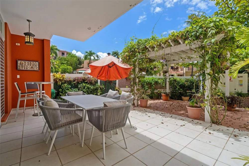 300 HARBOUR DRIVE #A7 Humacao, PR 00791