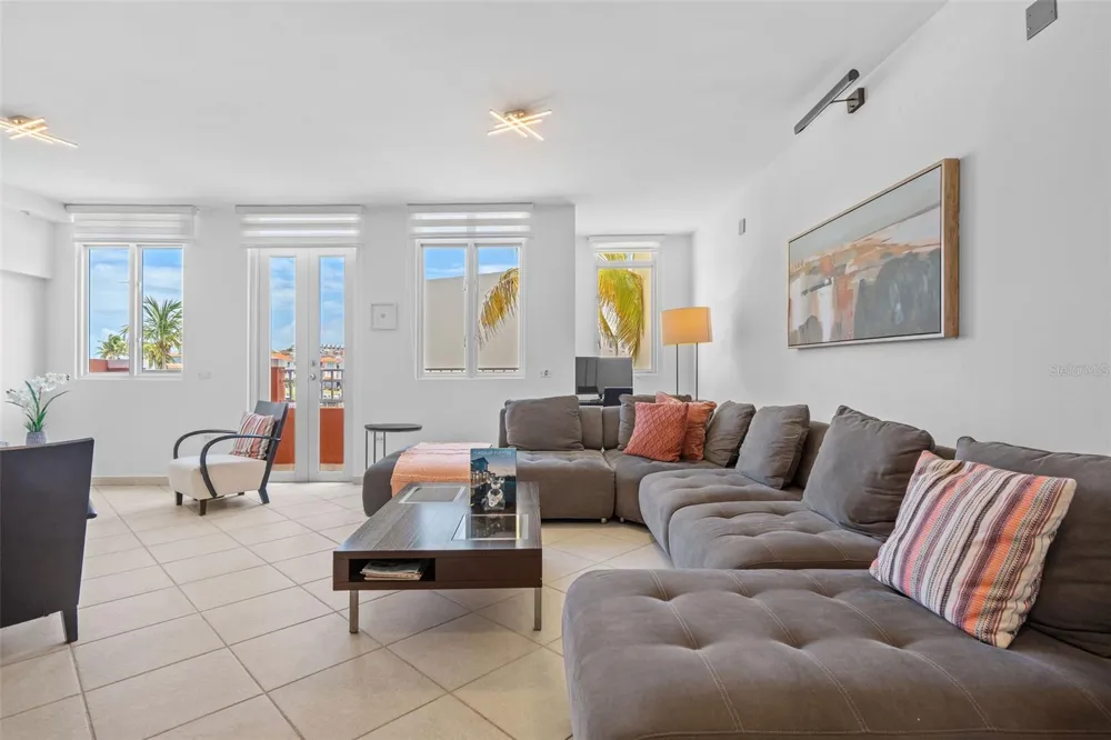 300 HARBOUR DRIVE #A7 Humacao, PR 00791