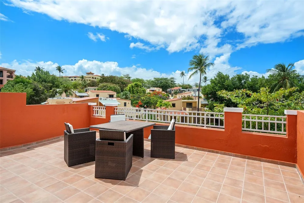 300 HARBOUR DRIVE #A7 Humacao, PR 00791