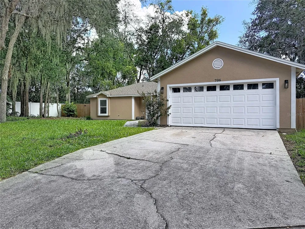 706 OLD CREEK COURT Sanford, FL 32773