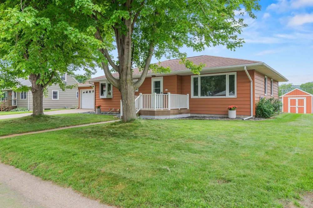 317 Emherst Street Winona, MN 55987