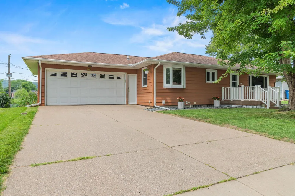 317 Emherst Street Winona, MN 55987