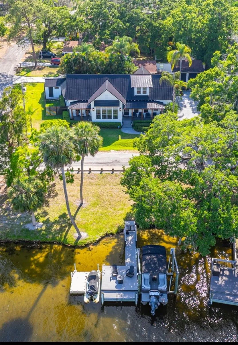 5610 RIVER SHORE DRIVE Tampa, FL 33603