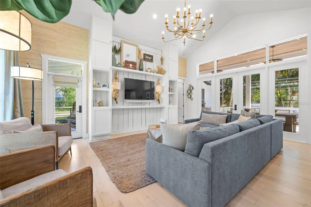 5610 RIVER SHORE DRIVE Tampa, FL 33603