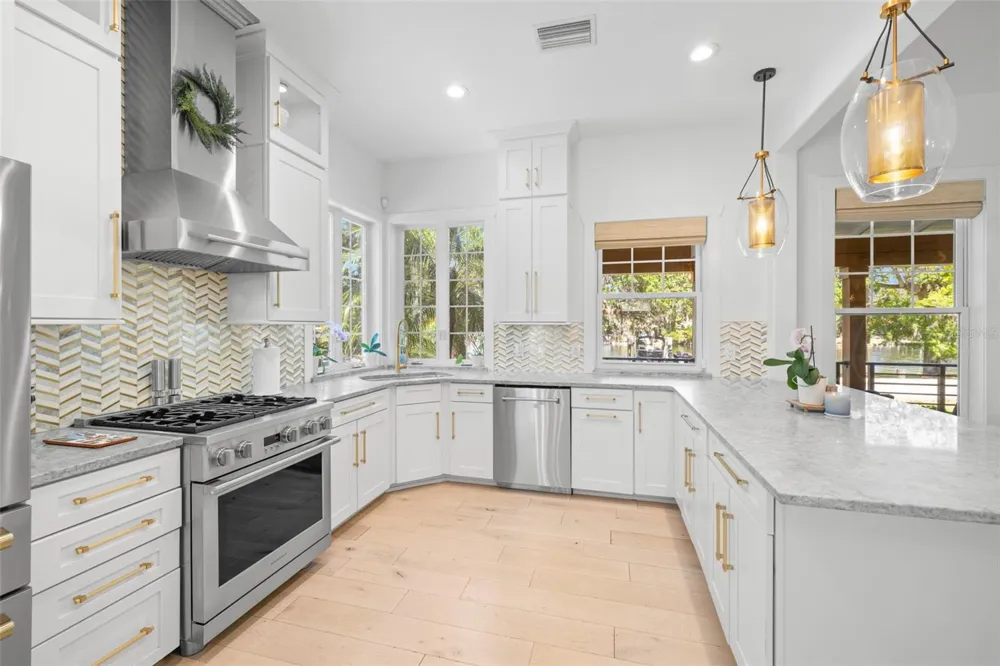 5610 RIVER SHORE DRIVE Tampa, FL 33603