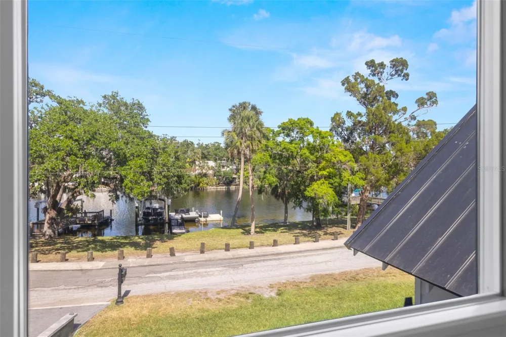 5610 RIVER SHORE DRIVE Tampa, FL 33603