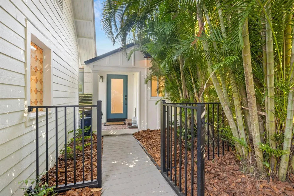 5610 RIVER SHORE DRIVE Tampa, FL 33603