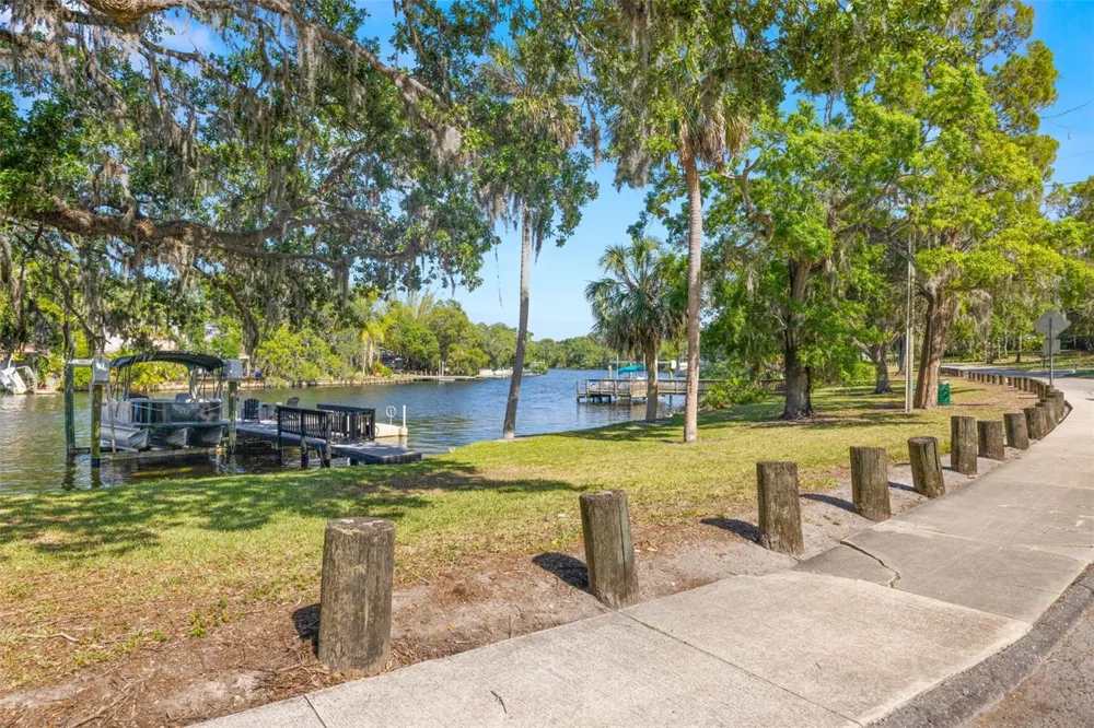 5610 RIVER SHORE DRIVE Tampa, FL 33603