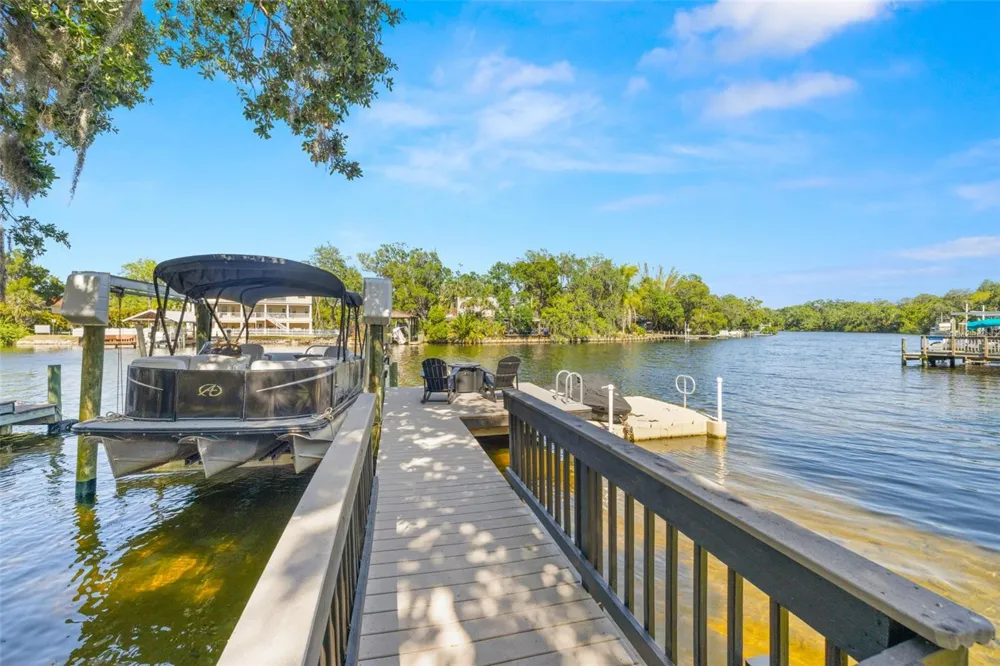 5610 RIVER SHORE DRIVE Tampa, FL 33603