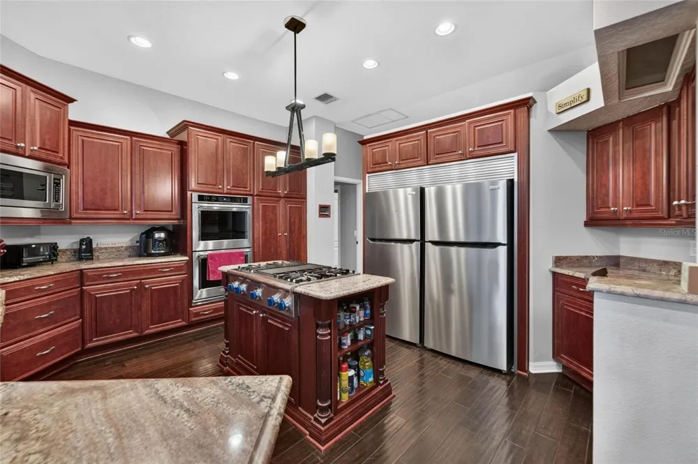 13020 SHADOW RUN BOULEVARD Riverview, FL 33569